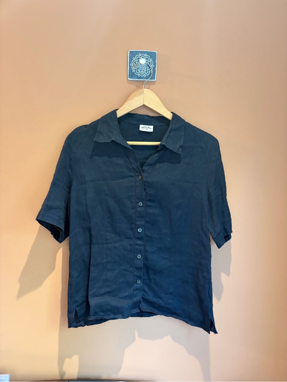 Vintage 100% Linen Navy Short Sleeve Button-Up Shirt - Women